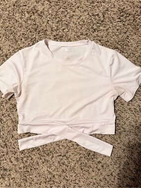 NVGTN Wrap Front Cropped Active Top Size Medium | White Short Sleeve Gym Shirt